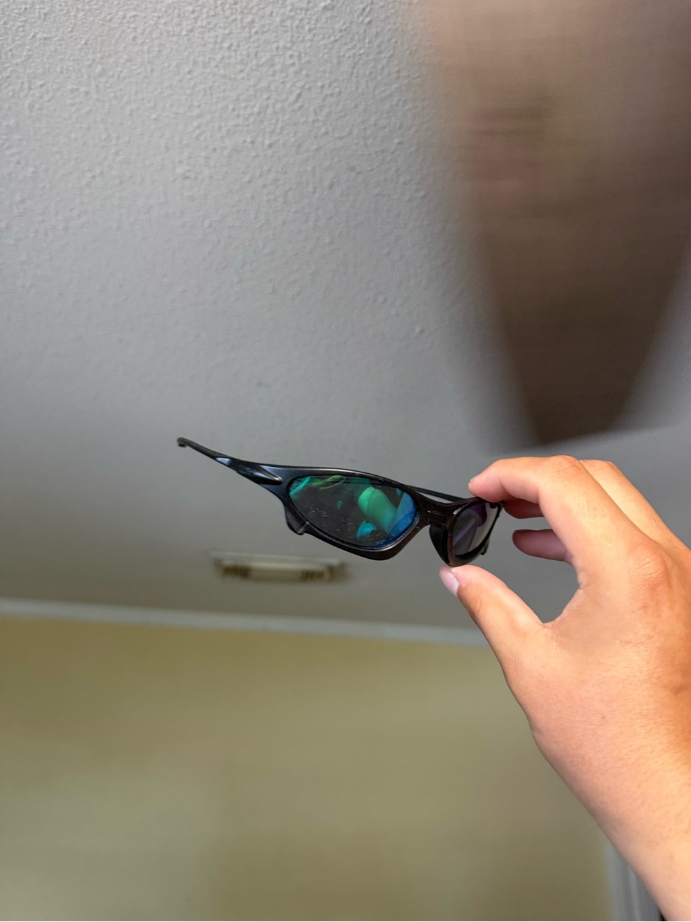 Black Frame Sunglasses with Green-Blue Mirrored Lenses oaks